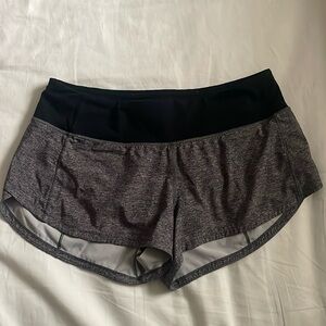 Lululemon Speed Up Low-Rise Lined Short 2.5" Size:4